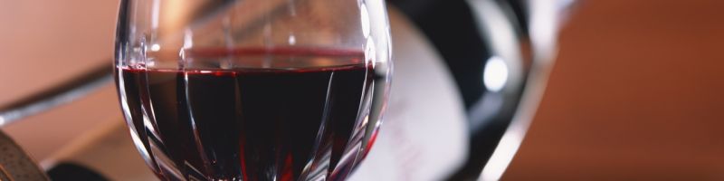 Как отличить выдержанное старое вино от банально перебродившего и испортившегося?